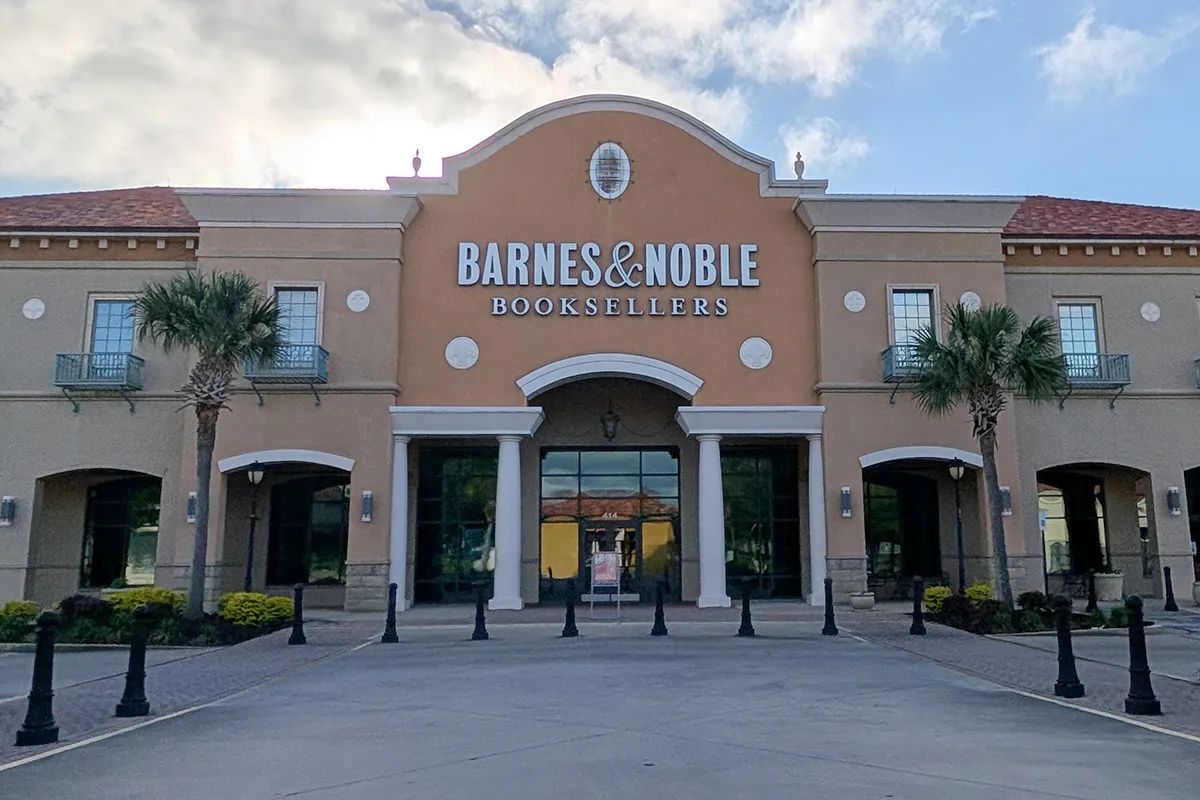 Barnes & Noble